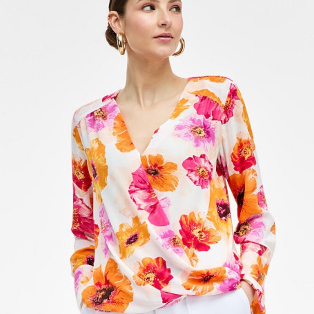 Floral V-Neck Blouse